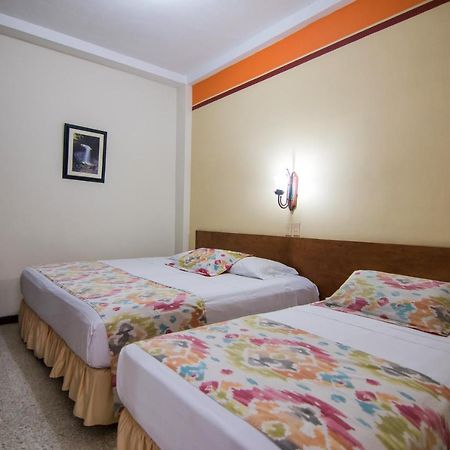 Hotel Valdivia Plaza คาร์ดิน ภายนอก รูปภาพ