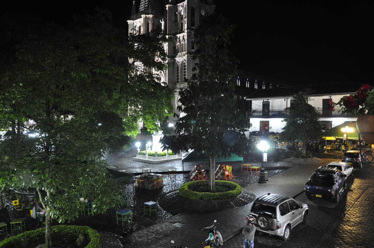 Hotel Valdivia Plaza คาร์ดิน ภายนอก รูปภาพ