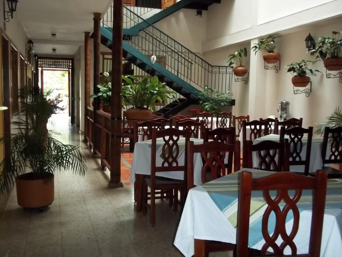 Hotel Valdivia Plaza คาร์ดิน ภายนอก รูปภาพ