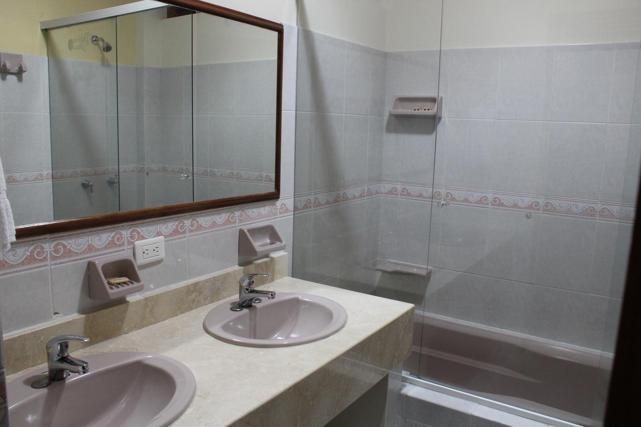 Hotel Valdivia Plaza คาร์ดิน ภายนอก รูปภาพ