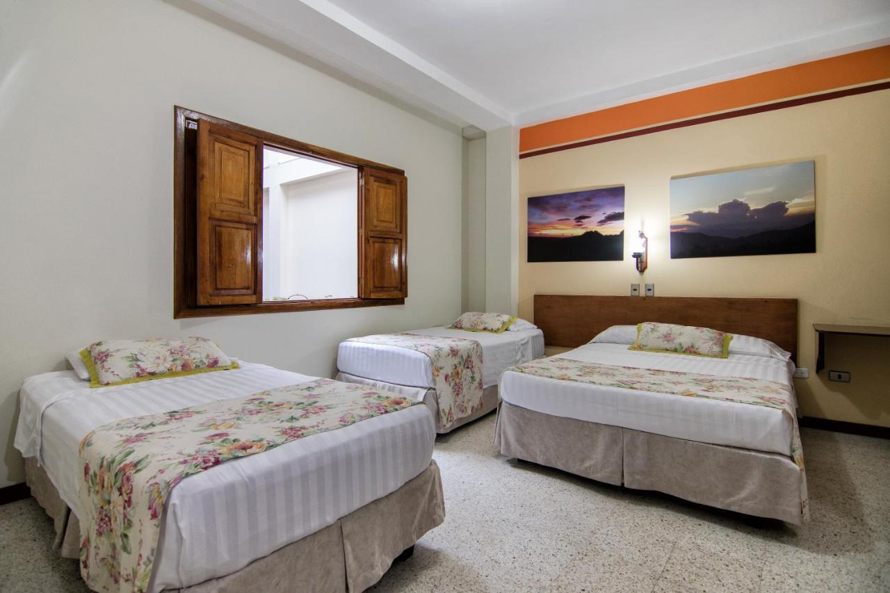Hotel Valdivia Plaza คาร์ดิน ภายนอก รูปภาพ